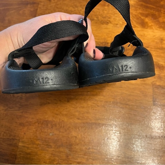 Men’s Black Chaco Strappy Sandals size 12